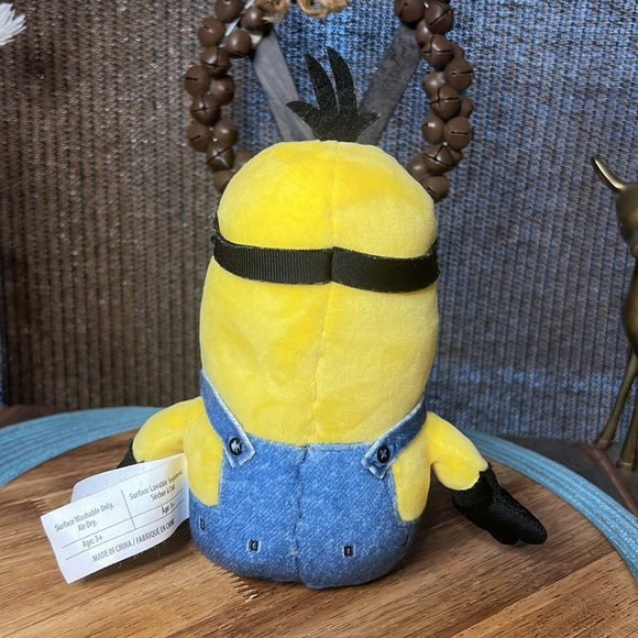 ✨Minions The Rise of Gru- Bean Plush Illumination Presents ✨ Buttery soft - Picture 4 of 12